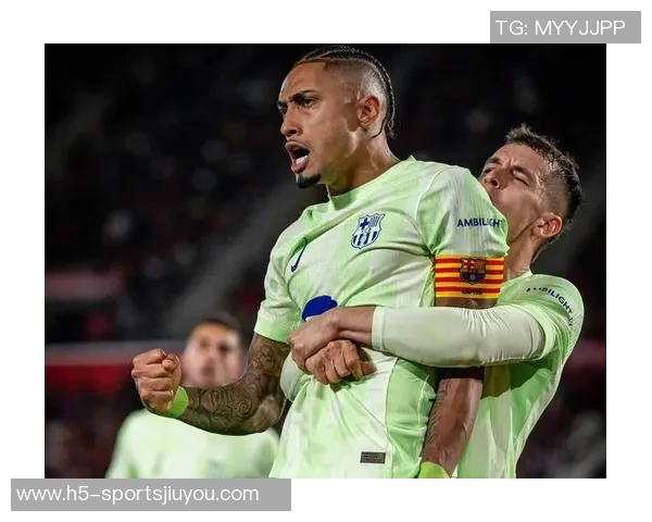 拉菲尼亚续约巴萨却难挡沙特诱惑未来去向引发关注 拉菲尼亚续约巴萨却难挡沙特诱惑未来去向引发关注